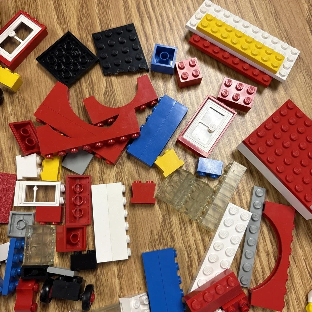 LEGO LEGOLAND: Air Ambulance 386 (partial?) Set Number 770 VTG  1975! And More